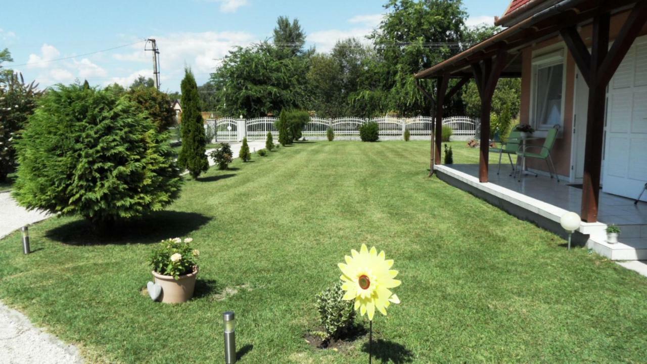 Ferienhaus Am Plattensee Balatonmáriafürdő 외부 사진